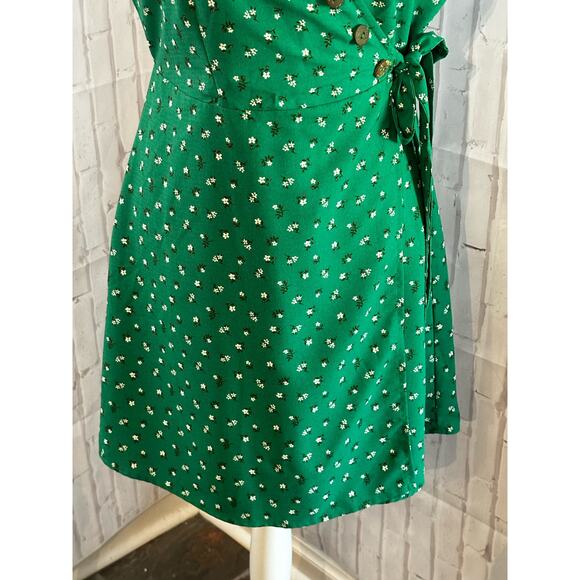 E&M Green Wrap Sz L - Picture 2 of 12